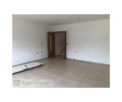 Excelente triplex en venta en Cobatillas.