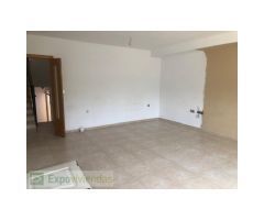 Excelente triplex en venta en Cobatillas.