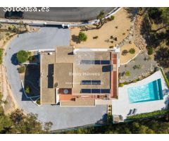 VILLA con piscina a lado del club de golf de Altea