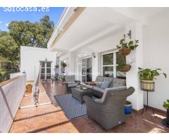 VILLA con piscina a lado del club de golf de Altea