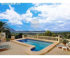 Villa con VISTAS AL MAR en Jávea