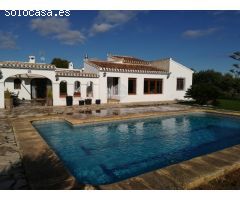 Exclusiva Villa con Gran Parcela en Las Laderas, Jávea - Oportunidad de