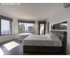 Villa Camilia - Un Sueño Mediterráneo con Vistas Inigualables al Mar