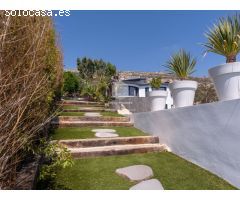 Villa Camilia - Un Sueño Mediterráneo con Vistas Inigualables al Mar