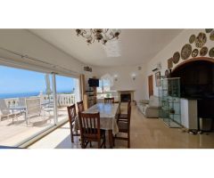 Villa con Espectaculares Vistas al Mar en Cumbre del Sol