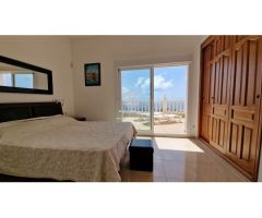 Villa con Espectaculares Vistas al Mar en Cumbre del Sol