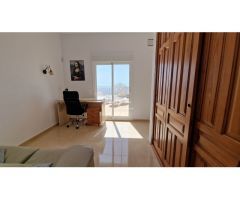 Villa con Espectaculares Vistas al Mar en Cumbre del Sol