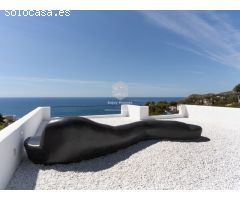 Villa Caleta - Estilo Ibicenco con Vistas Panorámicas al Mar Mediterráneo