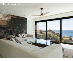 Villa Caleta - Estilo Ibicenco con Vistas Panorámicas al Mar Mediterráneo