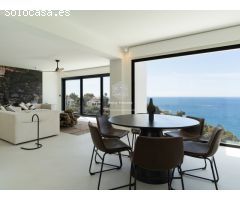 Villa Caleta - Estilo Ibicenco con Vistas Panorámicas al Mar Mediterráneo