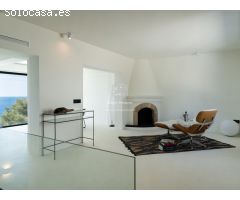 Villa Caleta - Estilo Ibicenco con Vistas Panorámicas al Mar Mediterráneo