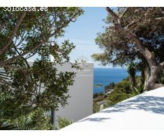 Villa Caleta - Estilo Ibicenco con Vistas Panorámicas al Mar Mediterráneo