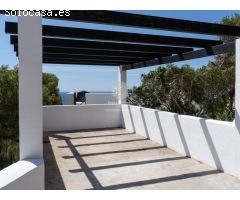 Villa Caleta - Estilo Ibicenco con Vistas Panorámicas al Mar Mediterráneo