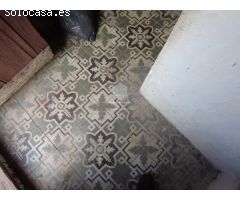 Encantadora casa adosada de época con infinitas posibilidades