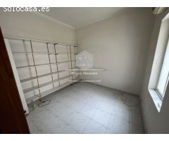 Codiciada Gema Urbana: Propiedad versátil en el corazón de Denia