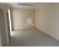 Codiciada Gema Urbana: Propiedad versátil en el corazón de Denia