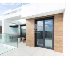 Moderno apartamento de 2 dormitorios con balcón privado