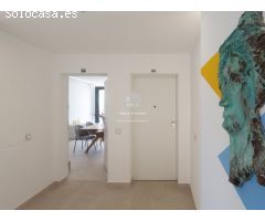 Moderno apartamento de 2 dormitorios con balcón privado