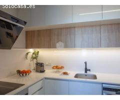 Moderno apartamento de 2 dormitorios con balcón privado