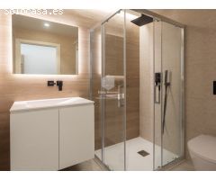 Moderno apartamento de 2 dormitorios con balcón privado