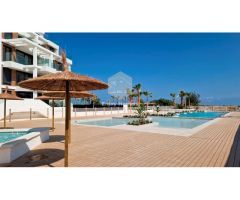 Elegante apartamento en planta baja con amplia terraza