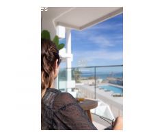 Moderno apartamento de 2 dormitorios con terraza cerca de la playa