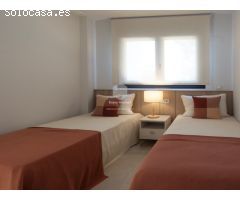 Moderno apartamento de 2 dormitorios con terraza cerca de la playa