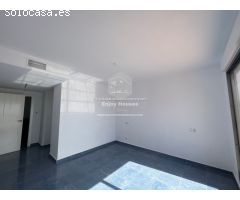 Ático Dúplex de Lujo en Primera Línea del Edificio Hipocampos, Calpe