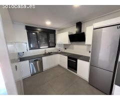 Adosado Contemporáneo con Piscina Privada en El Verger, Junto al Centro
