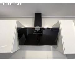 Adosado Contemporáneo con Piscina Privada en El Verger, Junto al Centro