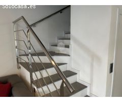 Adosado Contemporáneo con Piscina Privada en El Verger, Junto al Centro