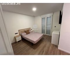 Adosado Contemporáneo con Piscina Privada en El Verger, Junto al Centro
