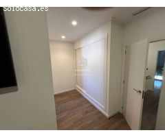 Adosado Contemporáneo con Piscina Privada en El Verger, Junto al Centro