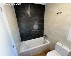 Adosado Contemporáneo con Piscina Privada en El Verger, Junto al Centro