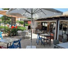 El mejor asador para tomar algo en 2ª línea de la playa de El Arenal en Jávea