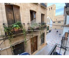Excepcional Oportunidad de Inversión en el Casco Antiguo de Jávea