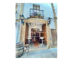 Excepcional Oportunidad de Inversión en el Casco Antiguo de Jávea