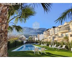 Apartamento en planta baja con jardín privado.