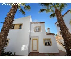 VILLA DE VACACIONES DE 3 DORMITORIOS EN JÁVEA € 427.500