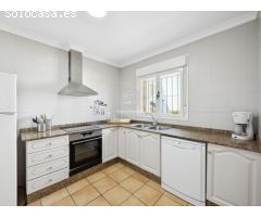 VILLA DE VACACIONES DE 3 DORMITORIOS EN JÁVEA € 427.500