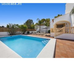 VILLA DE VACACIONES DE 3 DORMITORIOS EN JÁVEA € 427.500