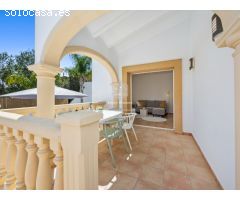 VILLA DE VACACIONES DE 3 DORMITORIOS EN JÁVEA € 427.500