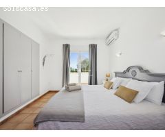VILLA DE VACACIONES DE 3 DORMITORIOS EN JÁVEA € 427.500
