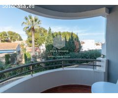 Moderno apartamento de 2 dormitorios con terraza cerca de la playa