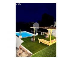 Villa de 4 habitaciones con fantásticas vistas abiertas al mar en El Montgó,