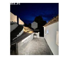 Villa de 4 habitaciones con fantásticas vistas abiertas al mar en El Montgó,