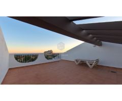 Moderno apartamento de 2 dormitorios con terraza cerca de la playa