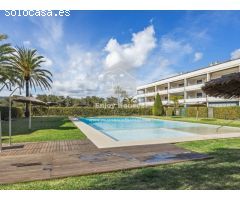 Apartamento de 2 Dormitorios con Balcón, Piscina y Garaje - Cerca del Arenal,