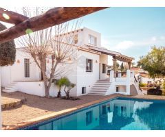 Encantadora y lista para entrar a vivir villa en El Tosalet, Jávea.