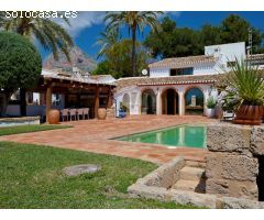 Auténtica finca mediterránea con apartamento de invitados independiente, vistas